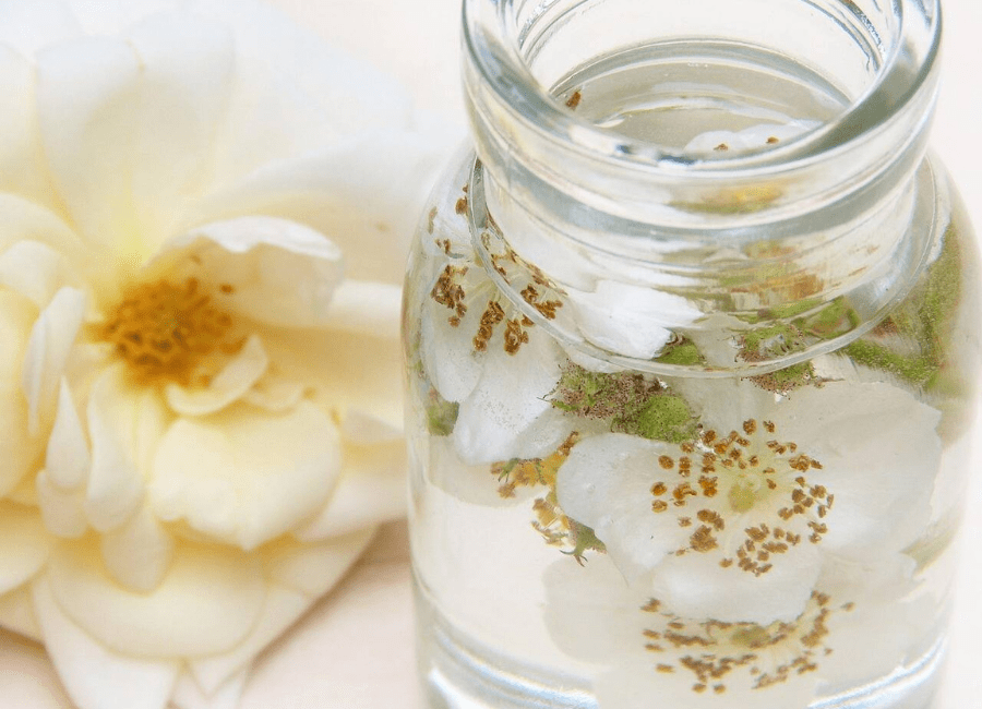 agua de rosas