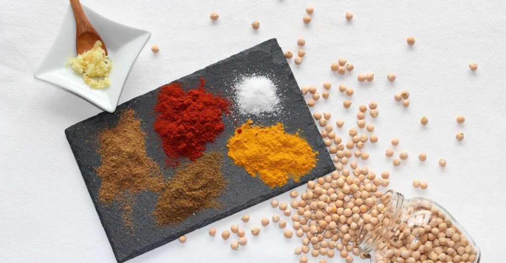 mesa com sementes e concentrados de alimentos anti inflamatorios